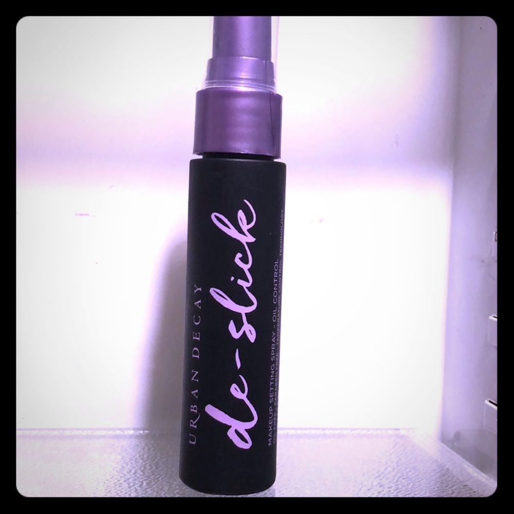 Urban decay makeup setting spray